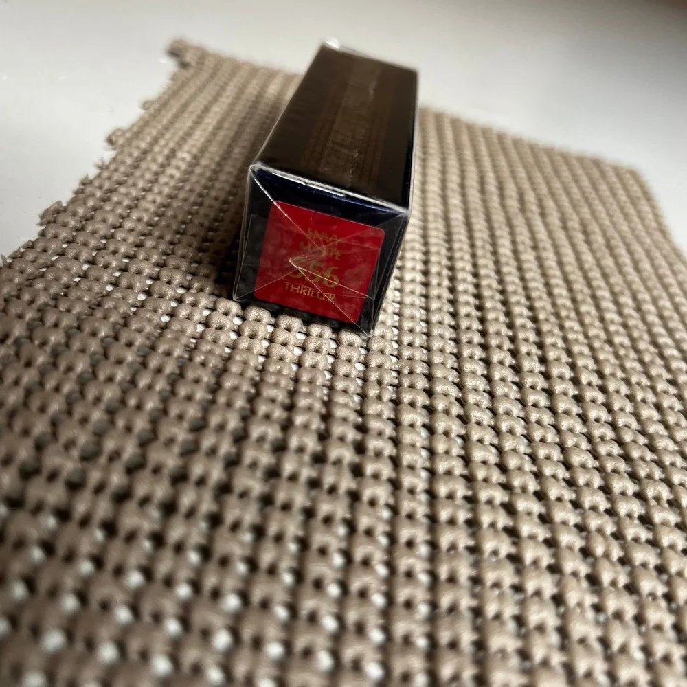 Estee Lauder Pure Color Envy Matte Sculpting Lipstick 556 Thriller Red 0.12oz